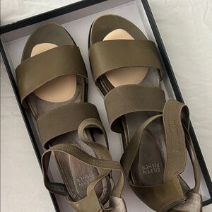 Eileen Fisher Women's Khaki Strappy Sandals